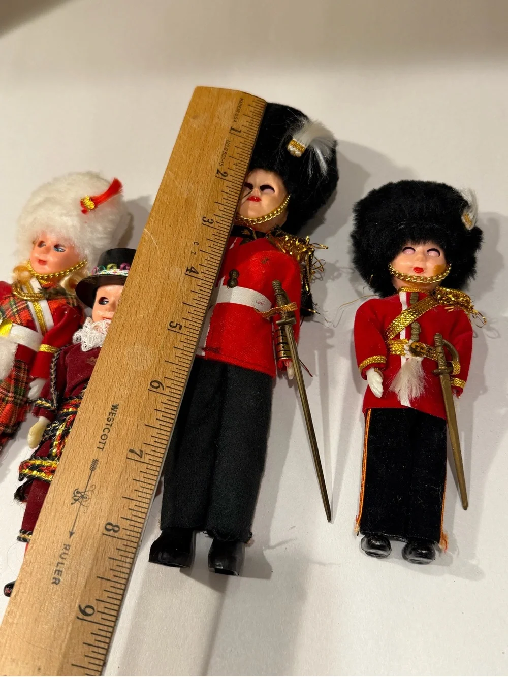 Vintage Toy Soldier Souvenir England Royal Guards Dolls Eyes Close Set 4